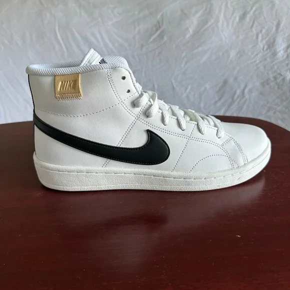 Nike Court Royal 2 size 8 White and Black mid-Top Sneakers Classic Design - Picture 4 of 9